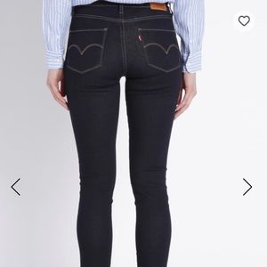 Levi’s 721 high rise skinny size 26